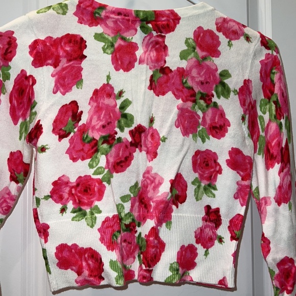 Cute rose crop top - Picture 6 of 6